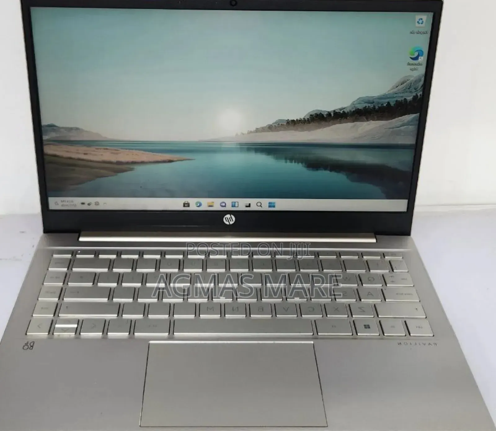 New Laptop HP Pavilion 14 8GB Intel Core i3 SSD 256GB