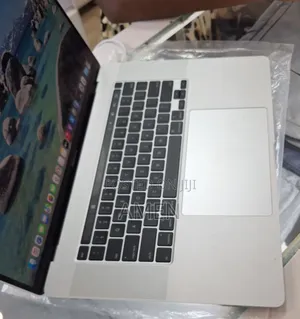 New Laptop Apple MacBook Pro 2019 16GB Intel Core I9 SSD 1T