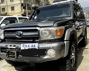 Toyota Land Cruiser 2014 Black