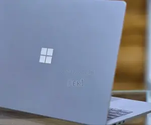 New Laptop Microsoft Surface 16GB Intel Core I7 SSD 256GB