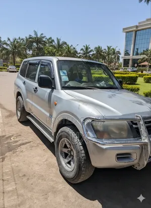 Mitsubishi Pajero Sport 2002 Silver