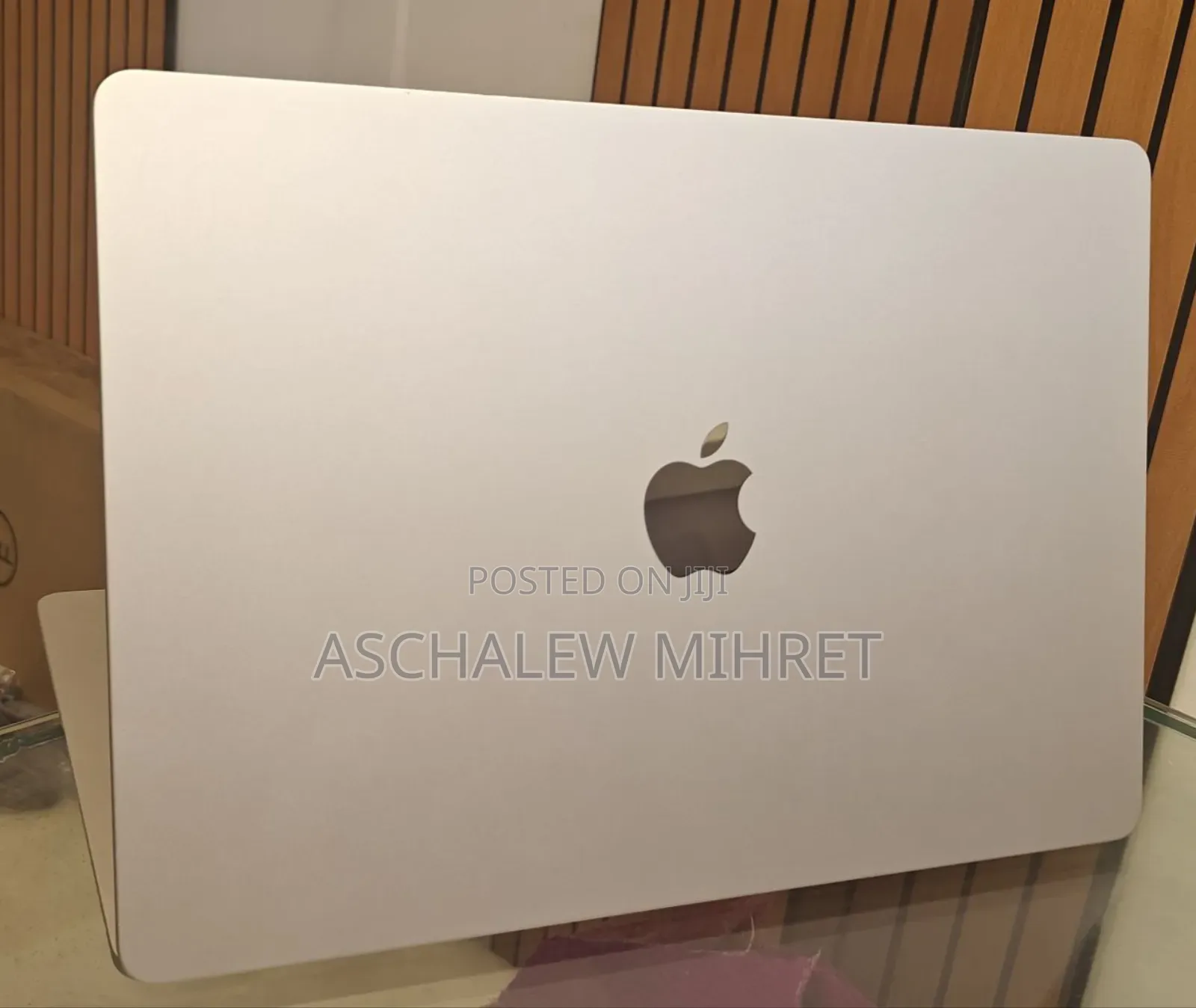 New Laptop Apple MacBook Air 2024 M3 15-Inch 8GB Apple M3 SSD 256GB