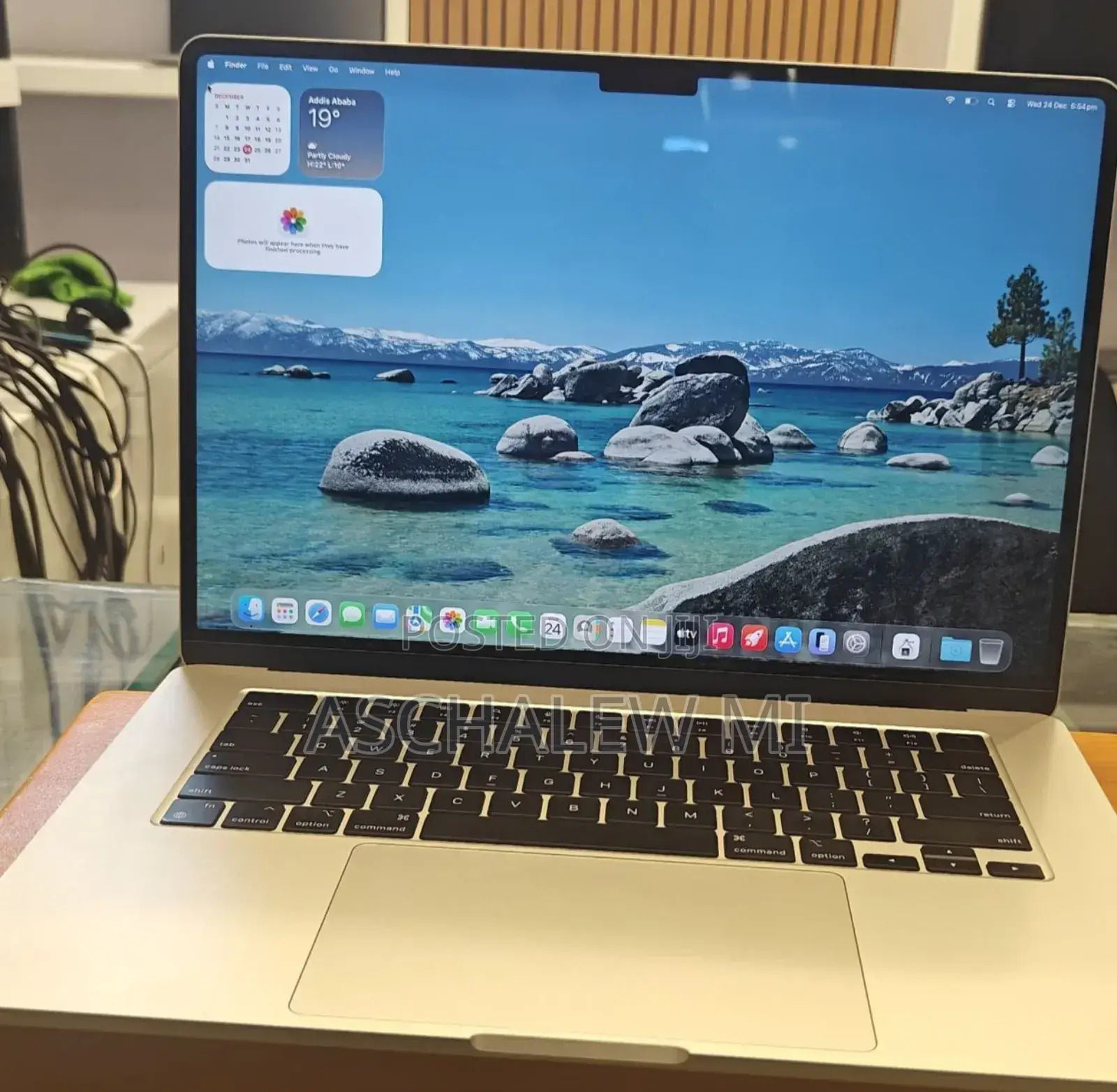 New Laptop Apple MacBook Air 2024 M3 15-Inch 8GB Apple M3 SSD 256GB