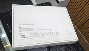 New Laptop Apple MacBook Air 2025 M4 15-Inch 16GB Apple M4 SSD 256GB