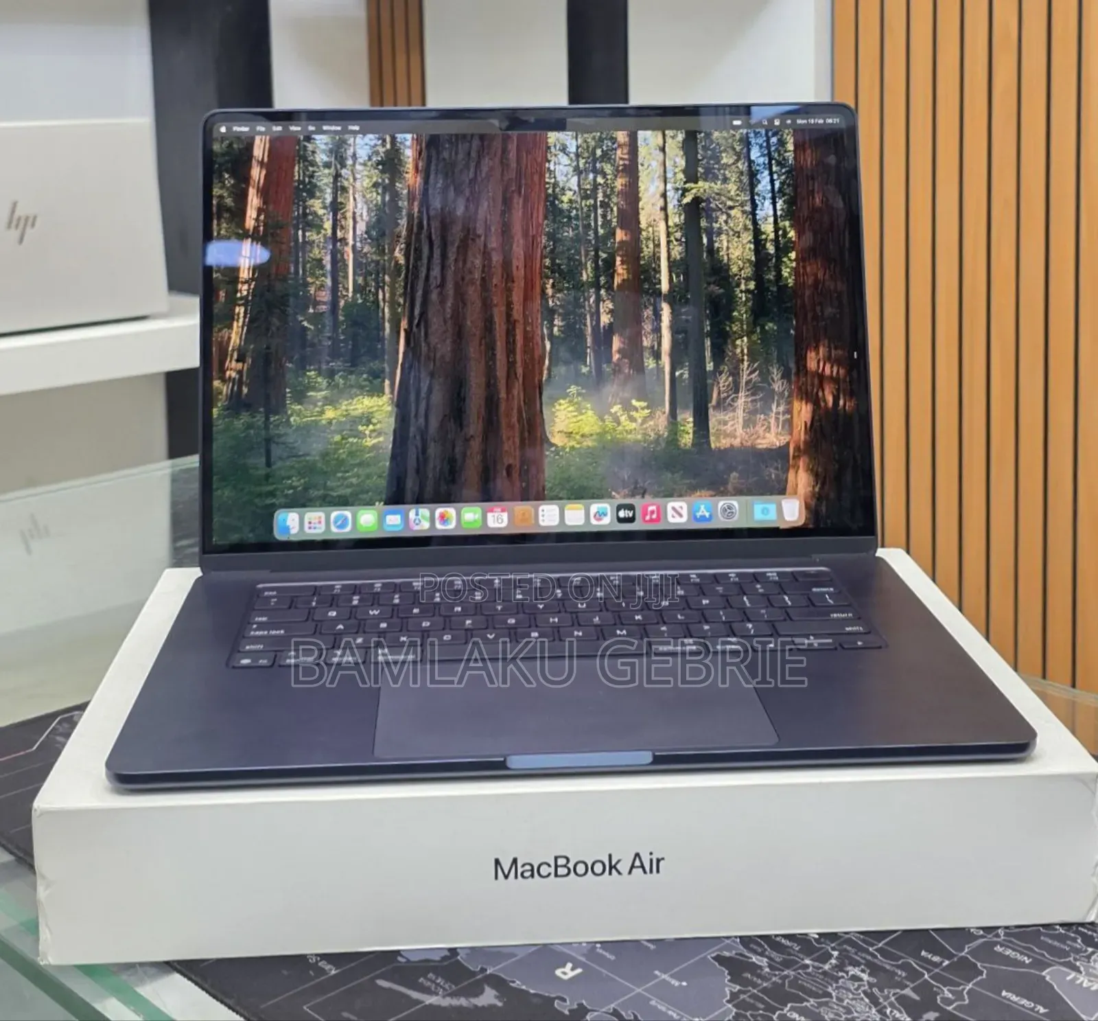 New Laptop Apple MacBook Air 2025 M4 15-Inch 16GB Apple M4 SSD 256GB