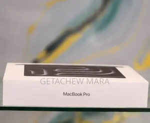 New Laptop Apple Macbook Pro 2025 M5 14-Inch 16GB Apple M5 SSD 1T