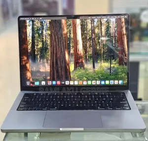 New Laptop Apple MacBook Pro M1 32GB Apple M1 Pro SSD 512GB