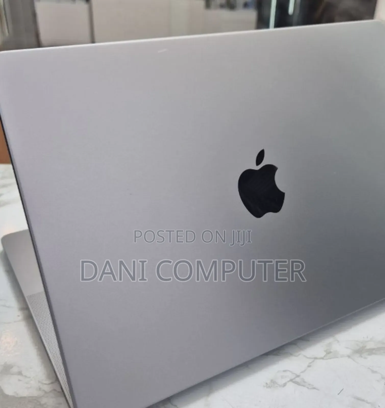 New Laptop Apple MacBook Pro M1 16GB Apple M1 Pro SSD 512GB