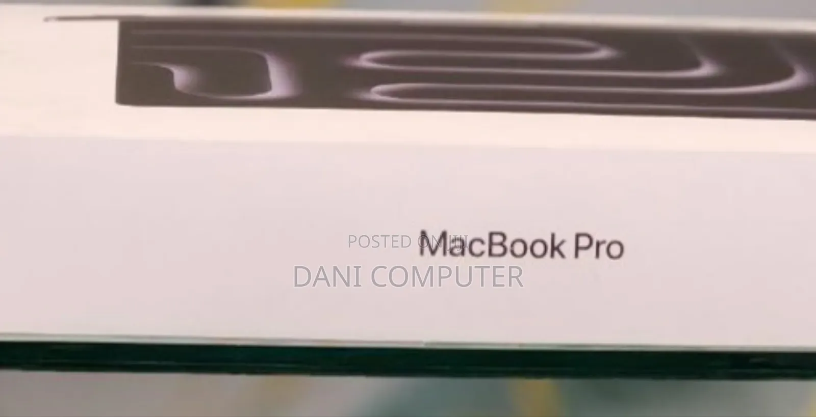 New Laptop Apple Macbook Pro 2025 M5 14-Inch 16GB Apple M5 SSD 1T