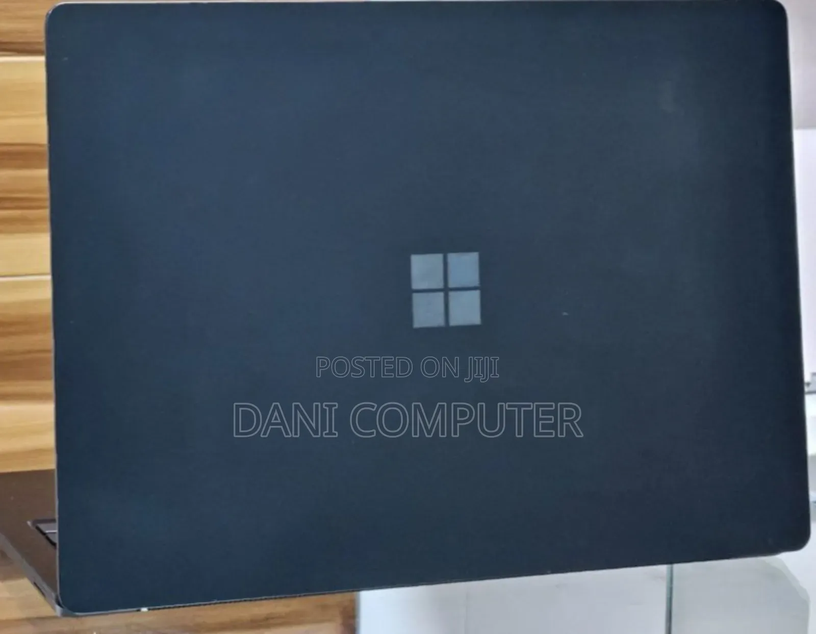 New Laptop Microsoft Surface 16GB Intel Core I7 SSD 256GB
