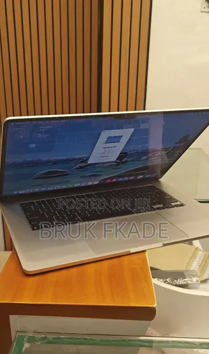 New Laptop Apple MacBook Air 2024 M3 15-Inch 8GB Apple M3 SSD 256GB