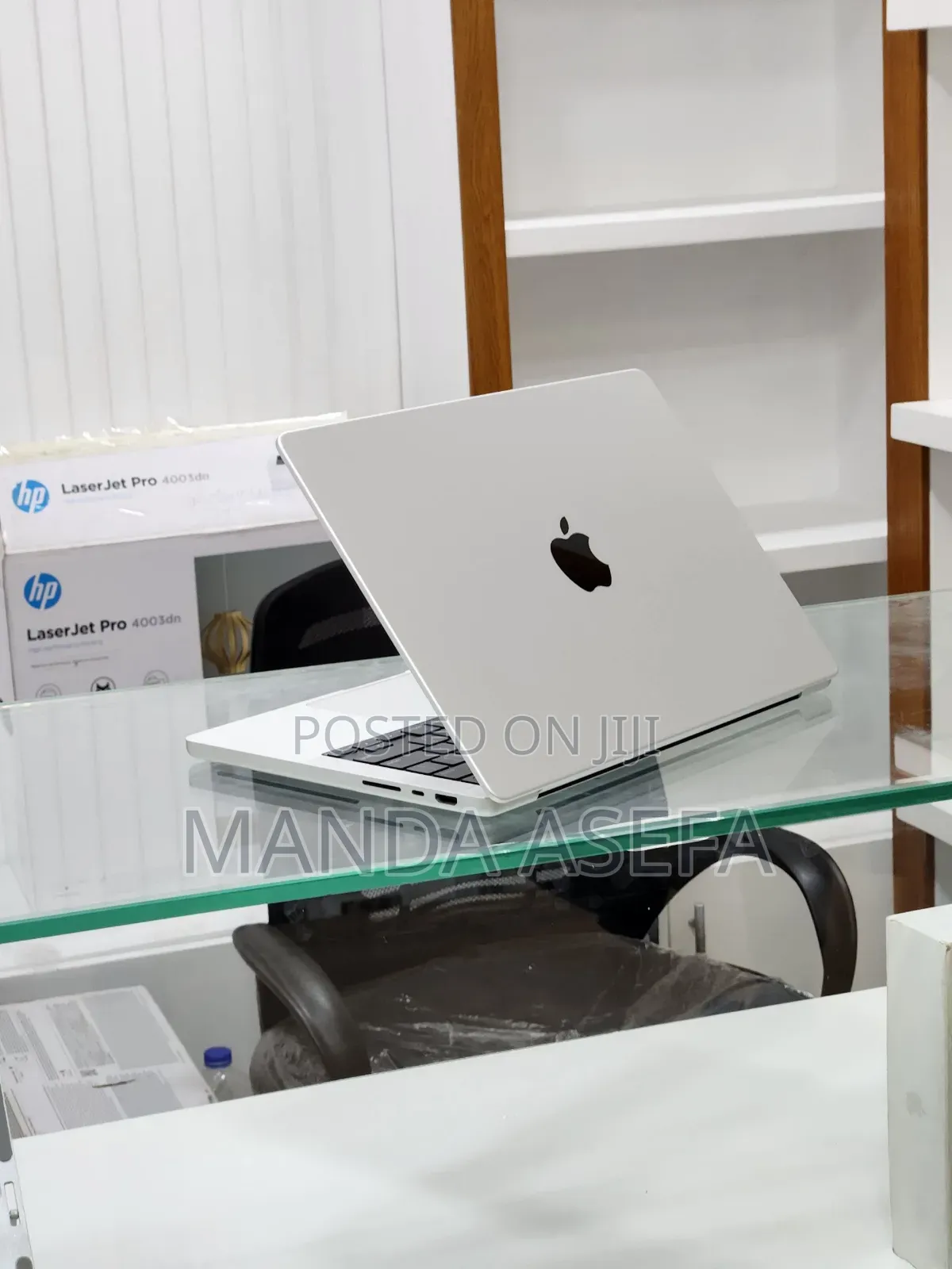 New Laptop Apple MacBook Pro M1 16GB Apple M1 Pro SSD 512GB