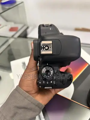 Canon 800d