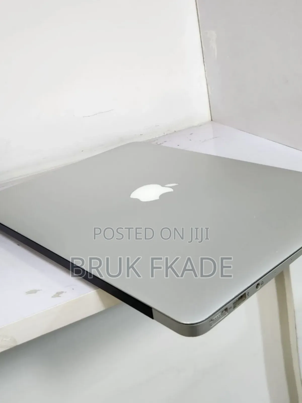 New Laptop Apple MacBook Air 2017 8GB Intel Core I5 SSD 256GB