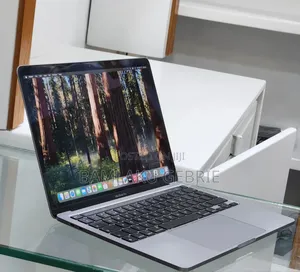 New Laptop Apple MacBook Pro M1 8GB Apple M1 Pro SSD 256GB