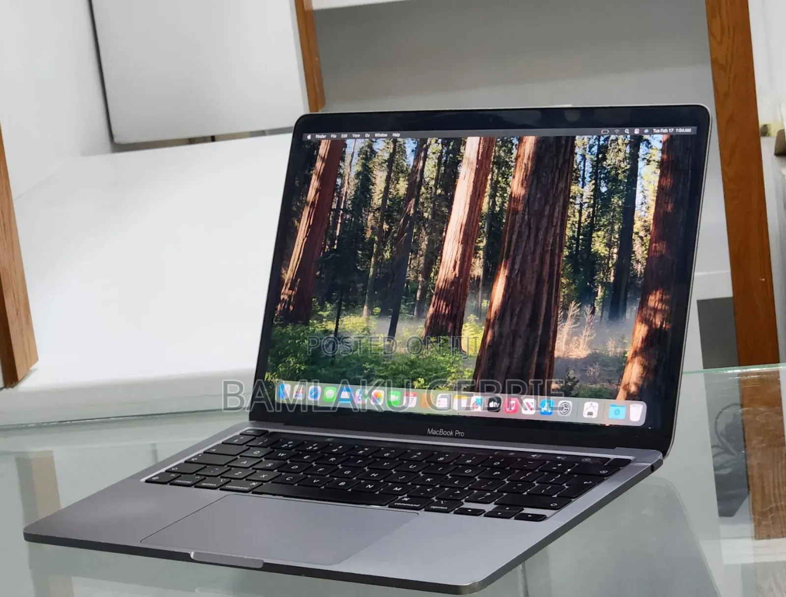 New Laptop Apple MacBook Pro M1 8GB Apple M1 Pro SSD 256GB