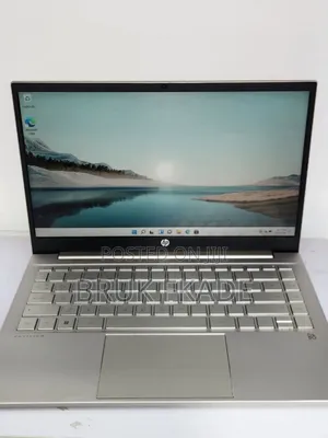 New Laptop HP Pavilion 14 8GB Intel Core I3 SSD 256GB