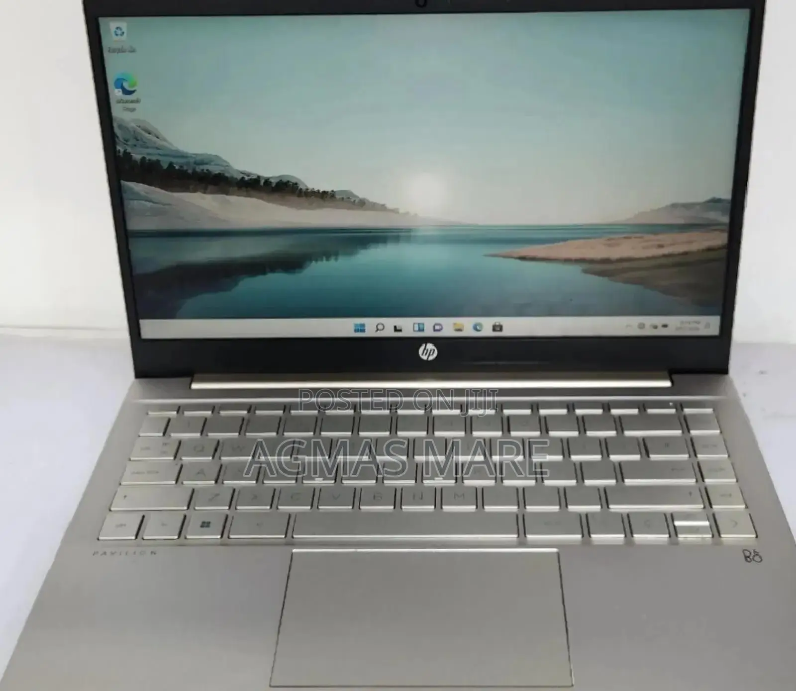 New Laptop HP Pavilion 14 8GB Intel Core i3 SSD 256GB
