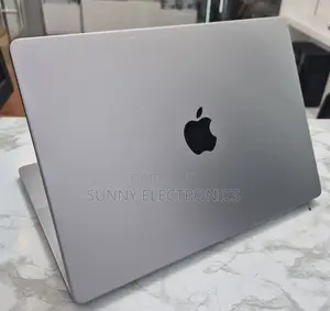 New Laptop Apple MacBook Pro M1 16GB Apple M1 Pro SSD 512GB