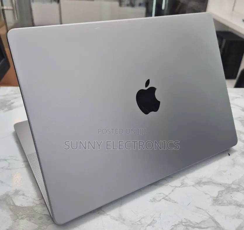 New Laptop Apple MacBook Pro M1 16GB Apple M1 Pro SSD 512GB