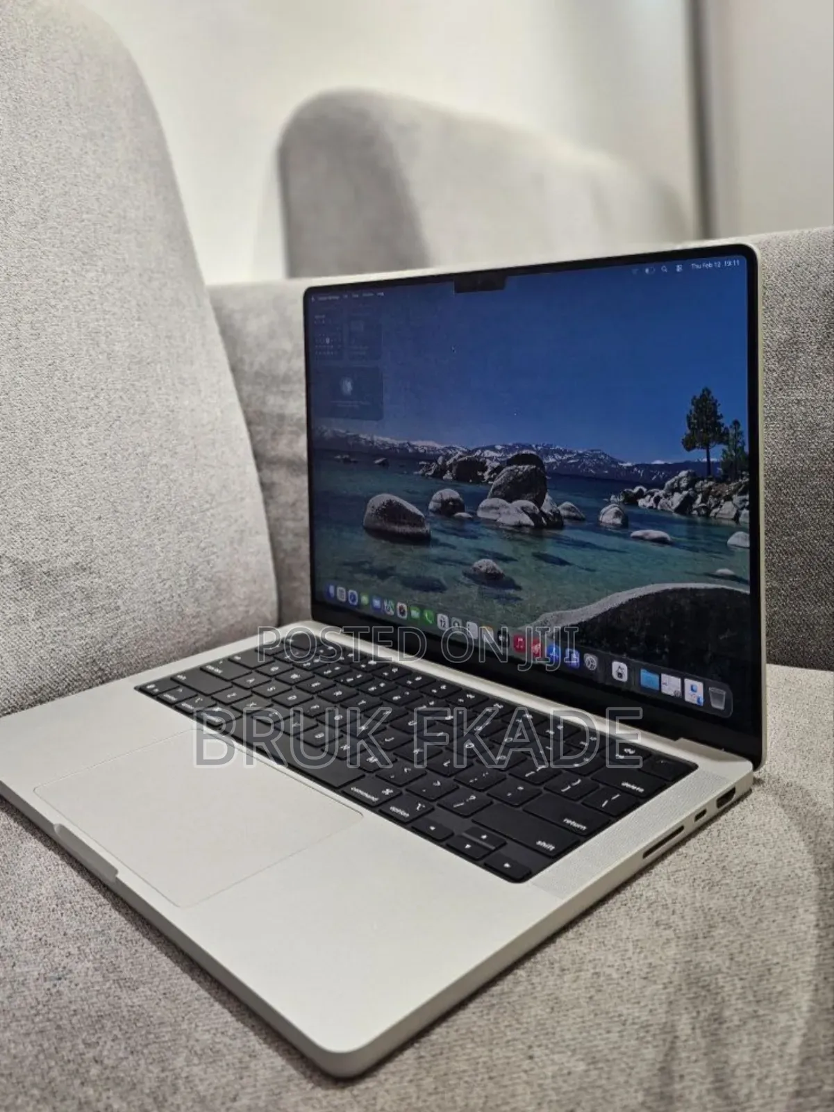 New Laptop Apple Macbook Pro 2025 M5 14-Inch 16GB Apple M5 SSD 512GB