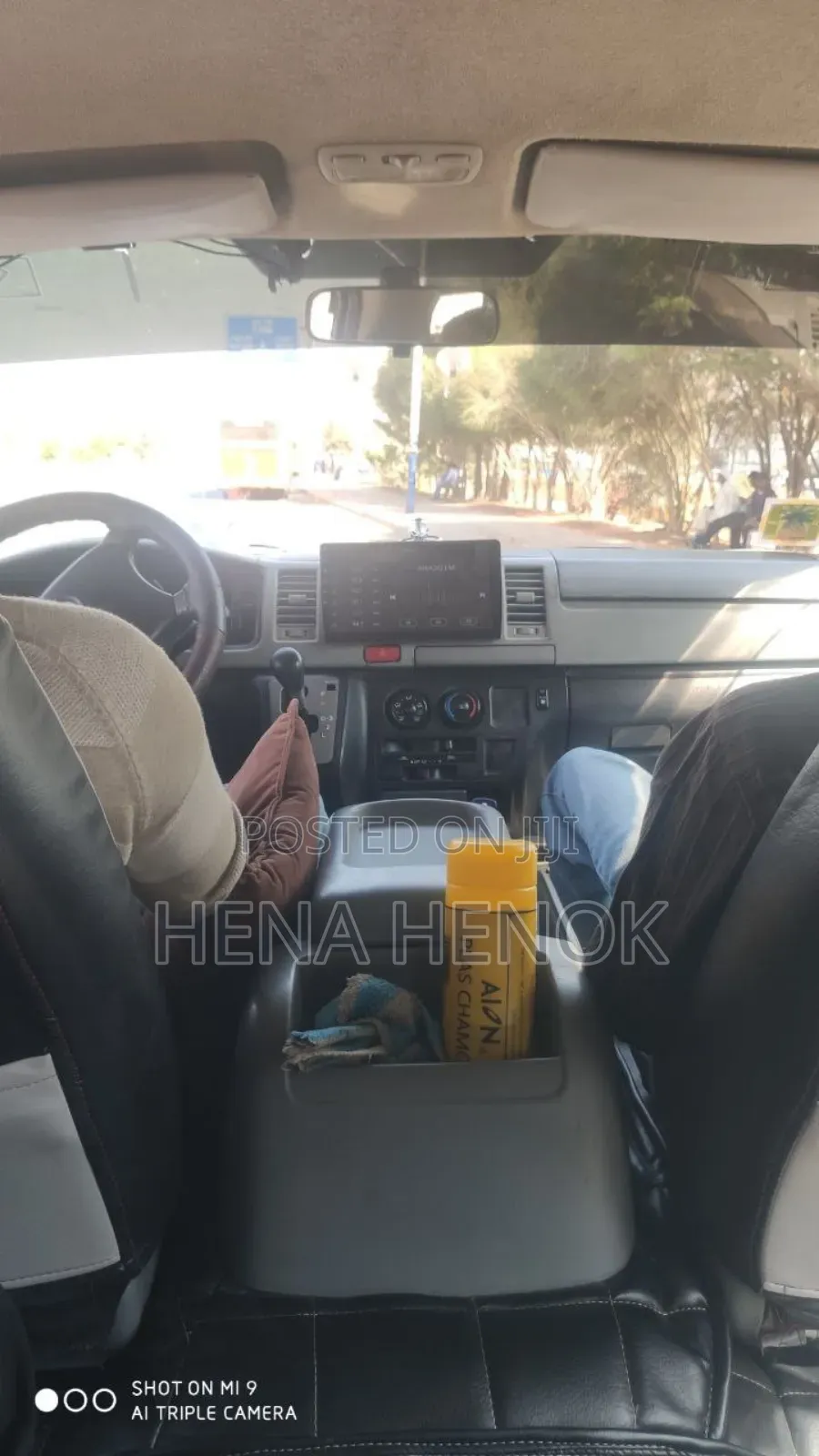 Toyota HiAce 2009 Silver