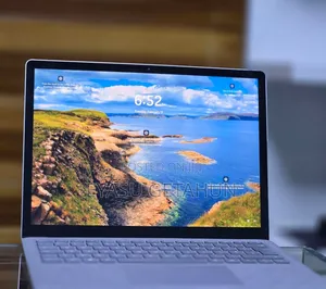 New Laptop Microsoft Surface 16GB Intel Core i7 SSD 256GB