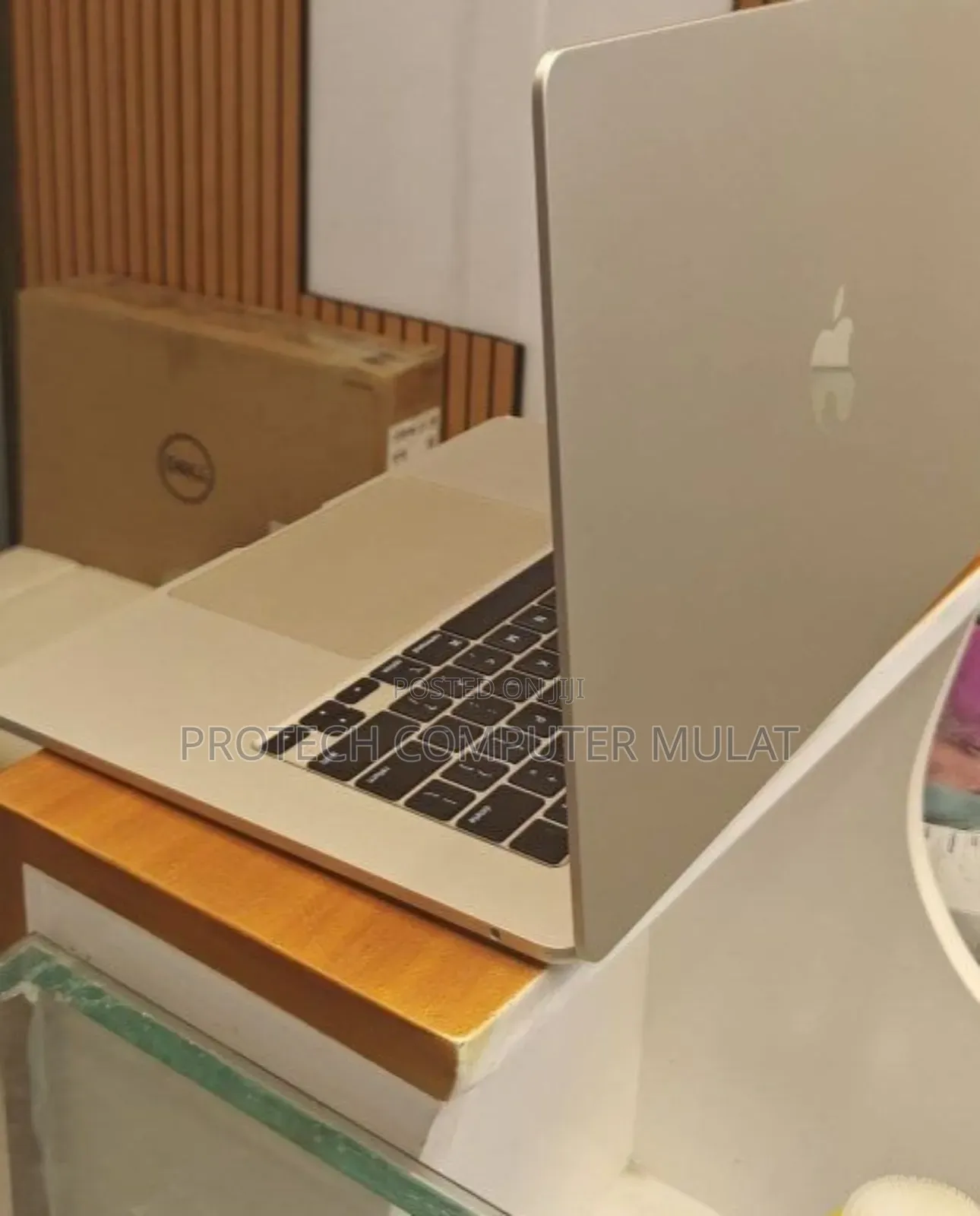 New Laptop Apple MacBook Air 2024 M3 15-Inch 8GB Apple M3 SSD 256GB