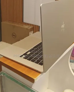 New Laptop Apple MacBook Air 2024 M3 15-Inch 8GB Apple M3 SSD 256GB