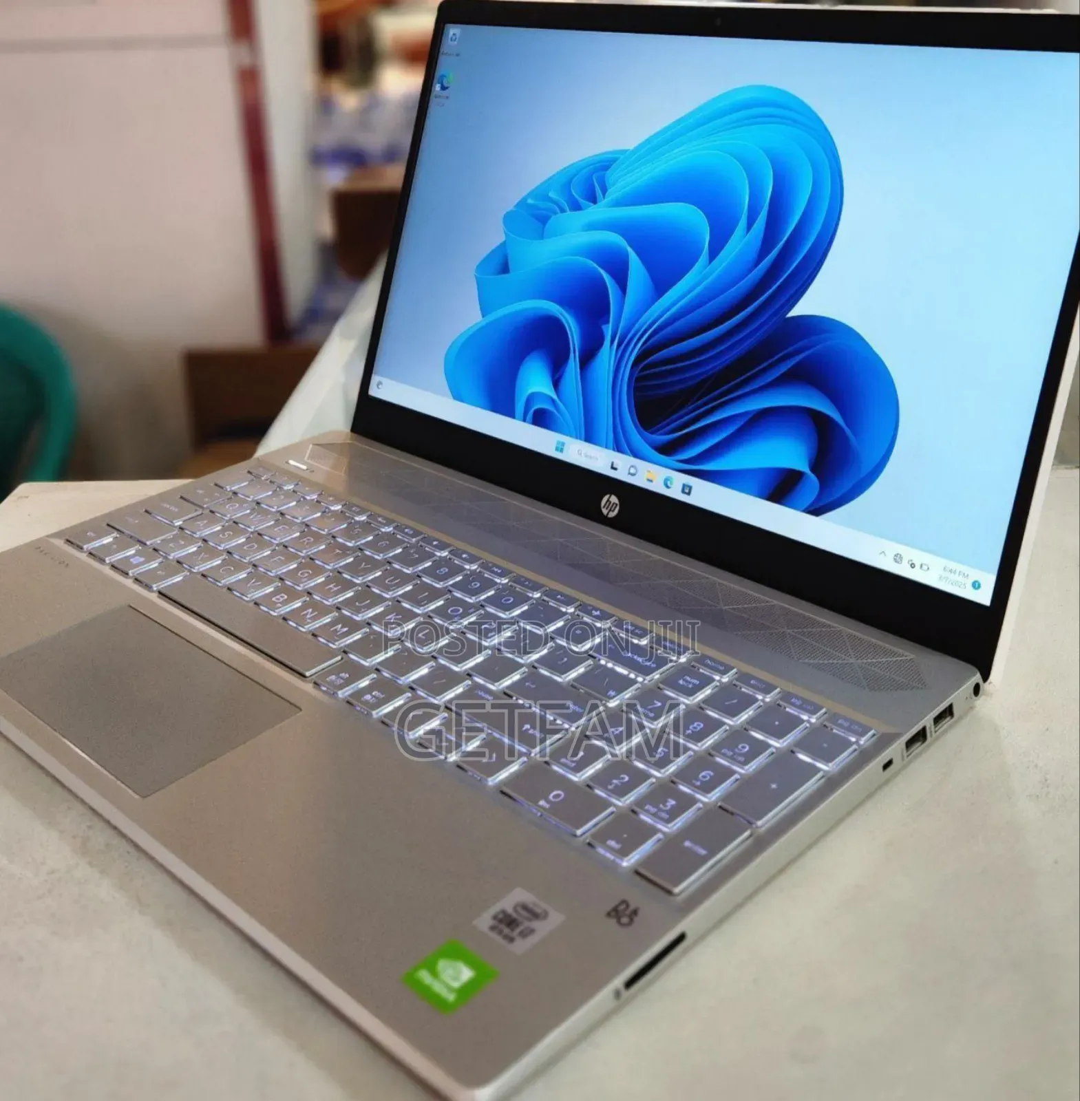 New Laptop HP Pavilion 15 16GB Intel Core I7 SSD 512GB