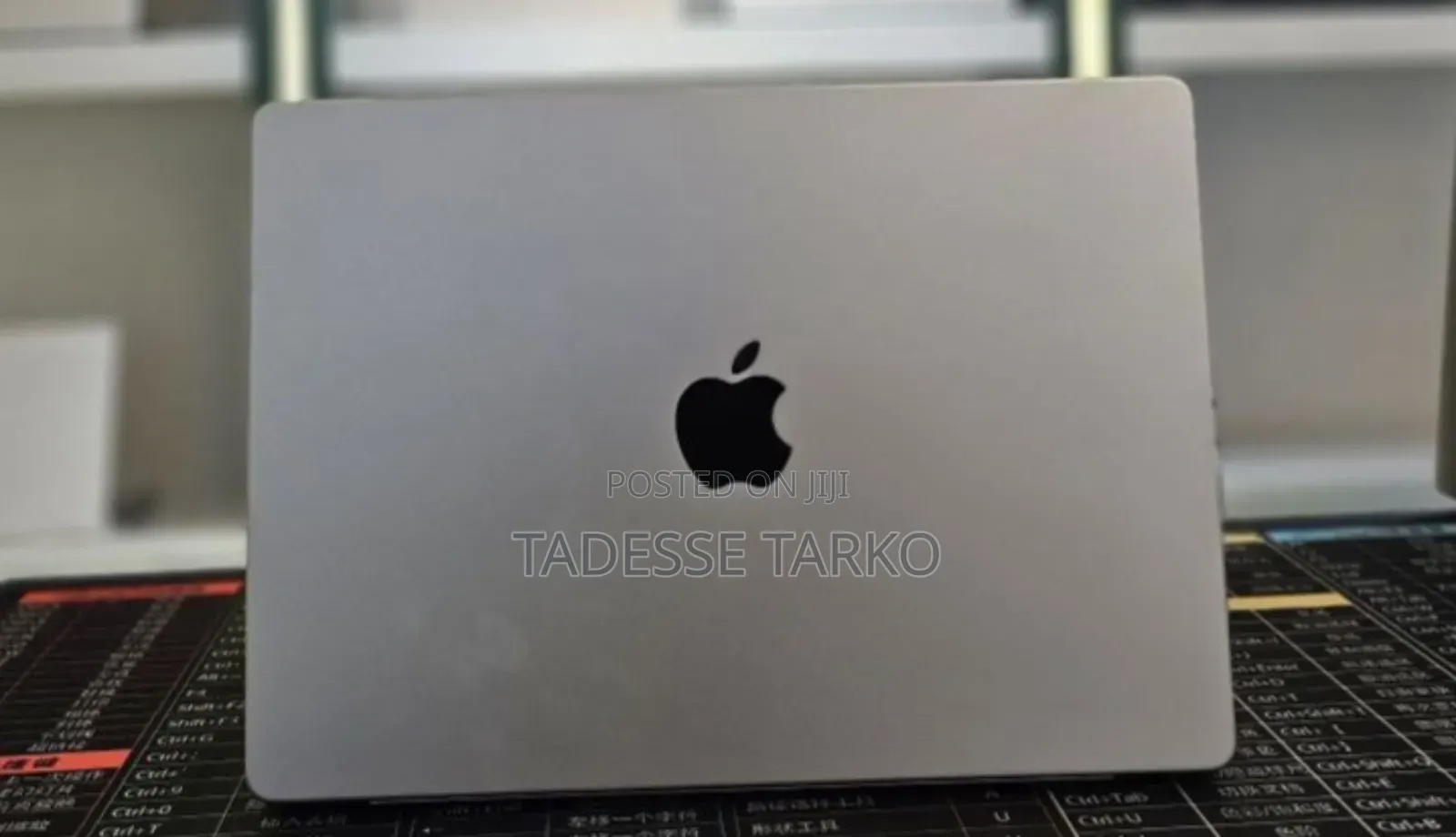 New Laptop Apple Macbook Pro 2025 M5 14-Inch 16GB Apple M5 SSD 512GB