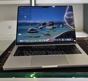 New Laptop Apple Macbook Pro 2025 M5 14-Inch 16GB Apple M5 SSD 512GB