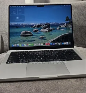 New Laptop Apple Macbook Pro 2025 M5 14-Inch 16GB Apple M5 SSD 512GB