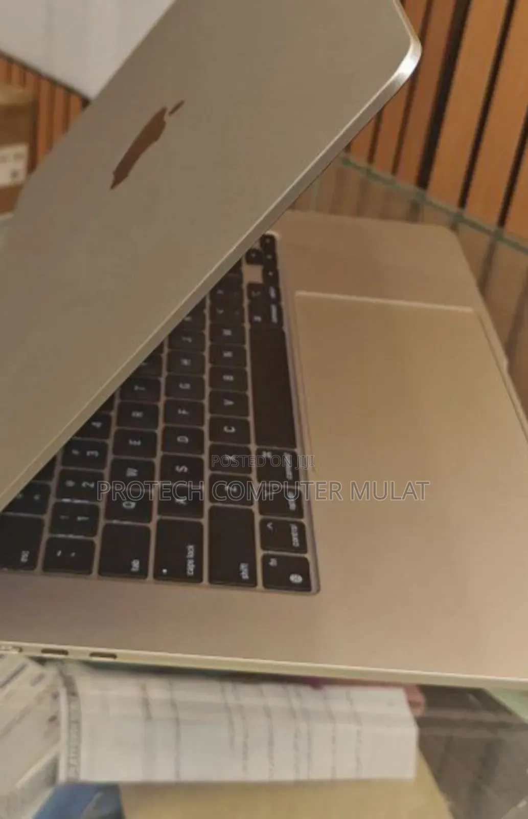 New Laptop Apple MacBook Air 2024 M3 15-Inch 8GB Apple M3 SSD 256GB