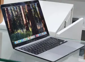 New Laptop Apple MacBook Pro M1 8GB Apple M1 Pro SSD 256GB