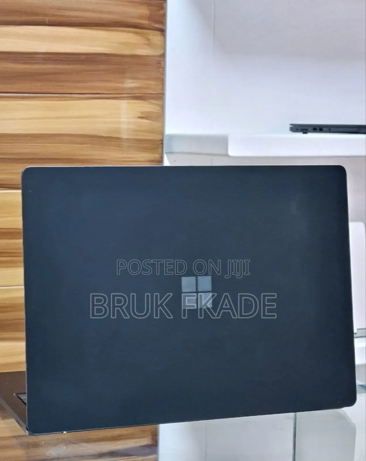 New Laptop Microsoft Surface 16GB Intel Core I7 SSD 256GB