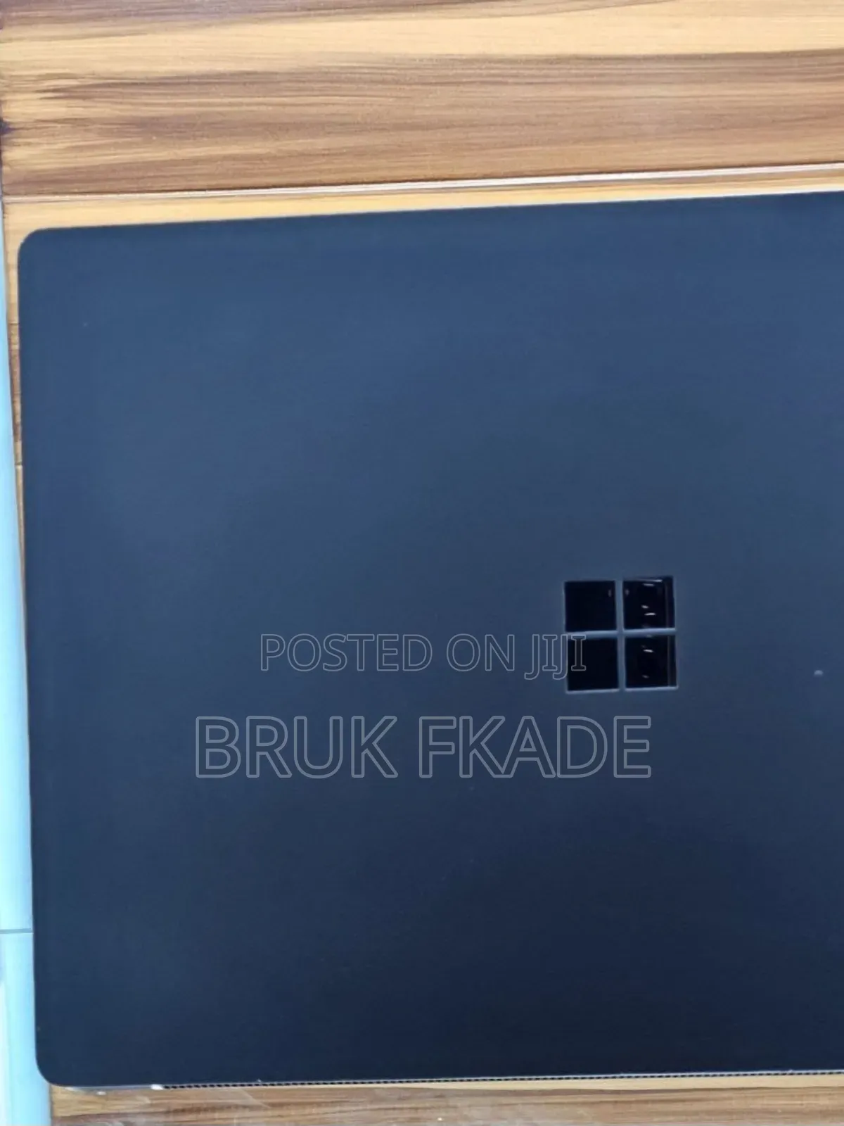 New Laptop Microsoft Surface 16GB Intel Core I7 SSD 256GB