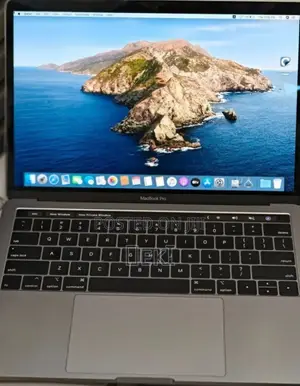 New Laptop Apple MacBook Pro 2019 16GB Intel Core I7 SSD 256GB