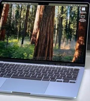 New Laptop Apple MacBook Air 2025 M4 13-Inch 16GB Apple M4 SSD 256GB