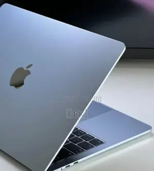 New Laptop Apple MacBook Air 2025 M4 13-Inch 16GB Apple M4 SSD 256GB