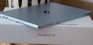 New Laptop Apple MacBook Air 2025 M4 13-Inch 16GB Apple M4 SSD 256GB