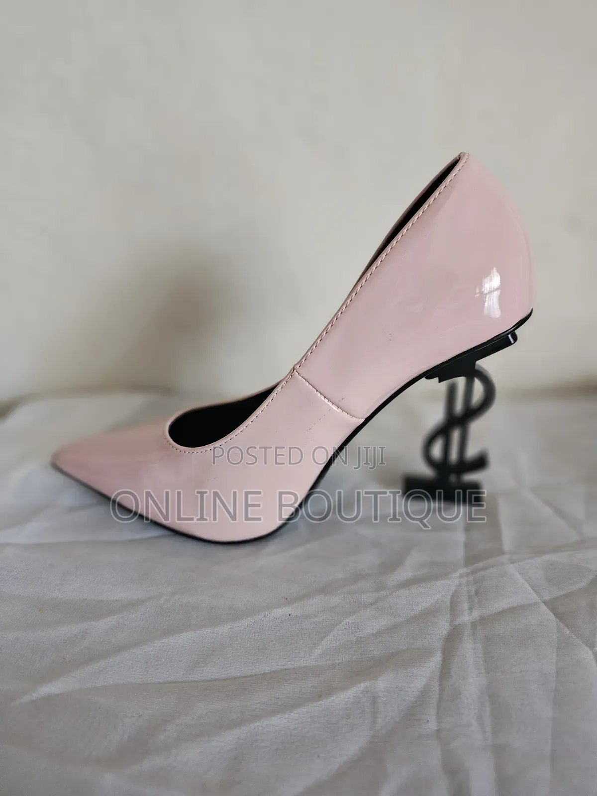 Dollar Sign Heel