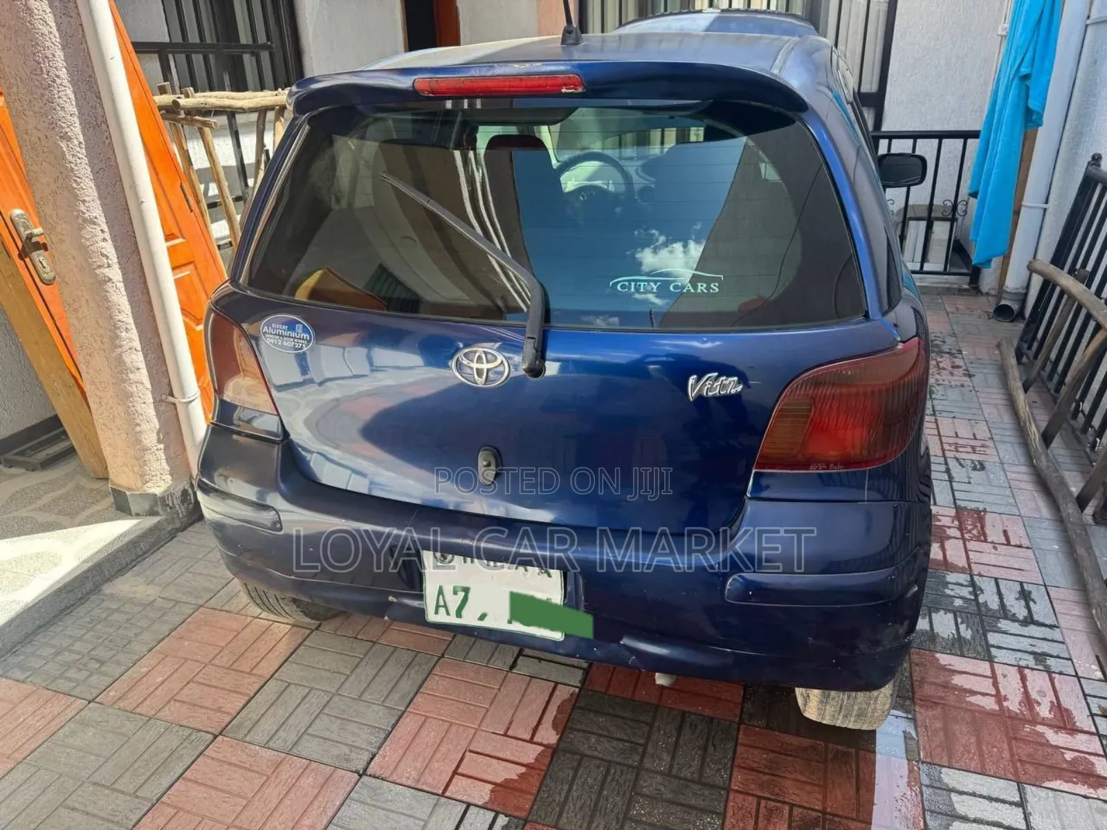 Toyota Vitz 2004 Blue