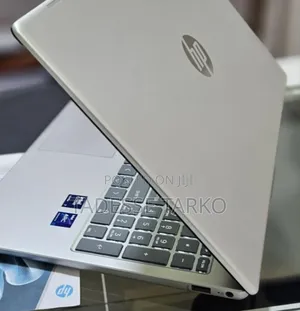 New Laptop HP 16GB Intel Core Ultra 7 SSD 512GB