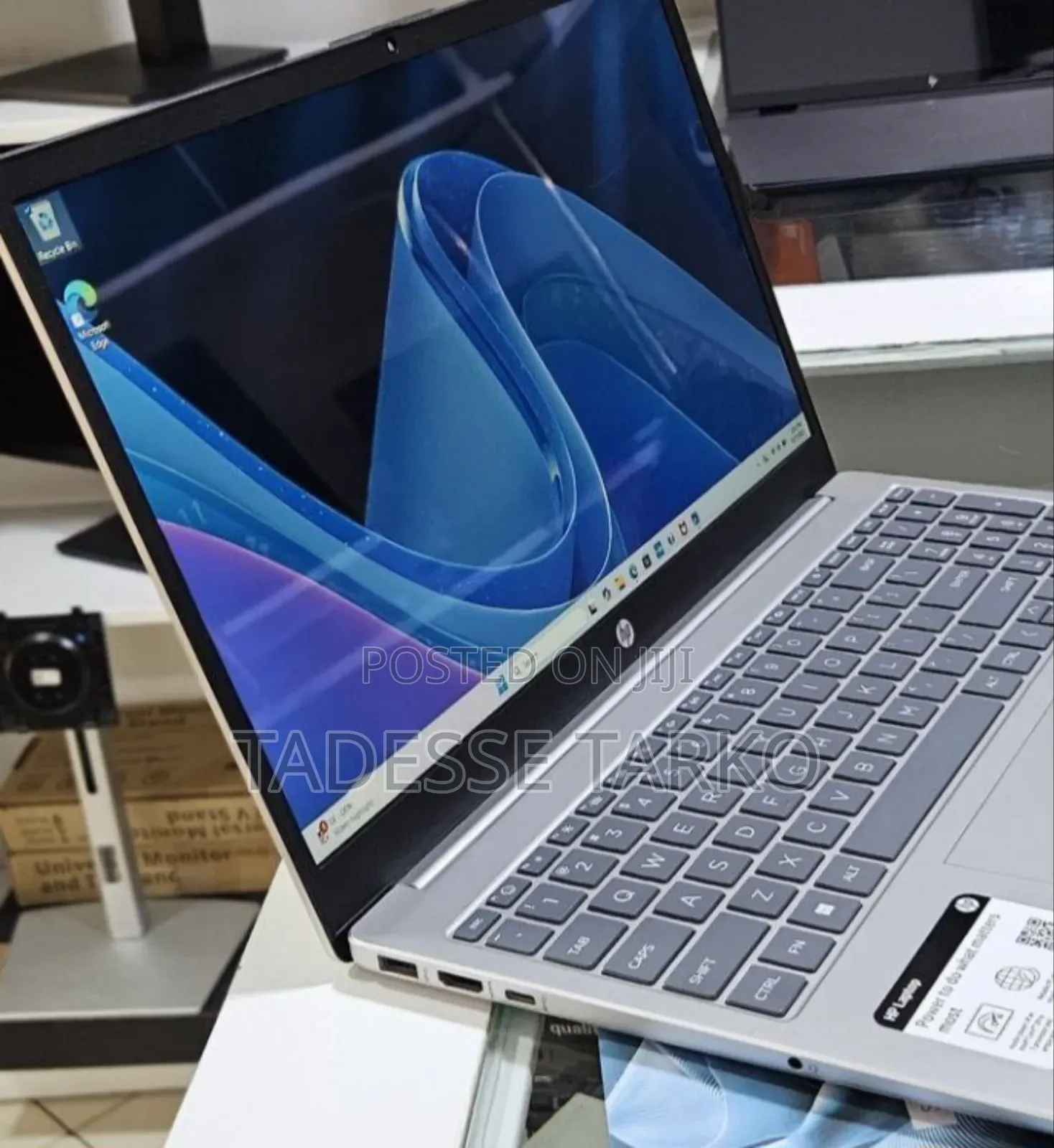 New Laptop HP 16GB Intel Core Ultra 7 SSD 512GB