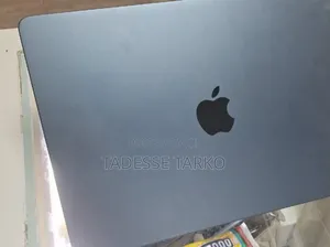 New Laptop Apple MacBook Air 2025 M4 13-Inch 16GB Apple M4 SSD 256GB