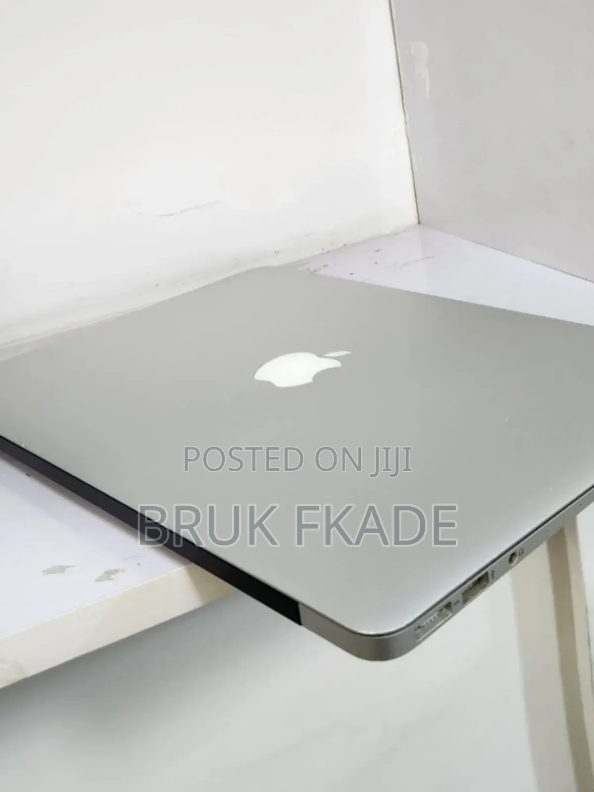 New Laptop Apple MacBook Air 2017 8GB Intel Core I5 SSD 256GB