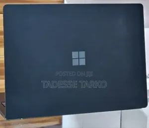 New Laptop Microsoft Surface 16GB Intel Core I7 SSD 256GB