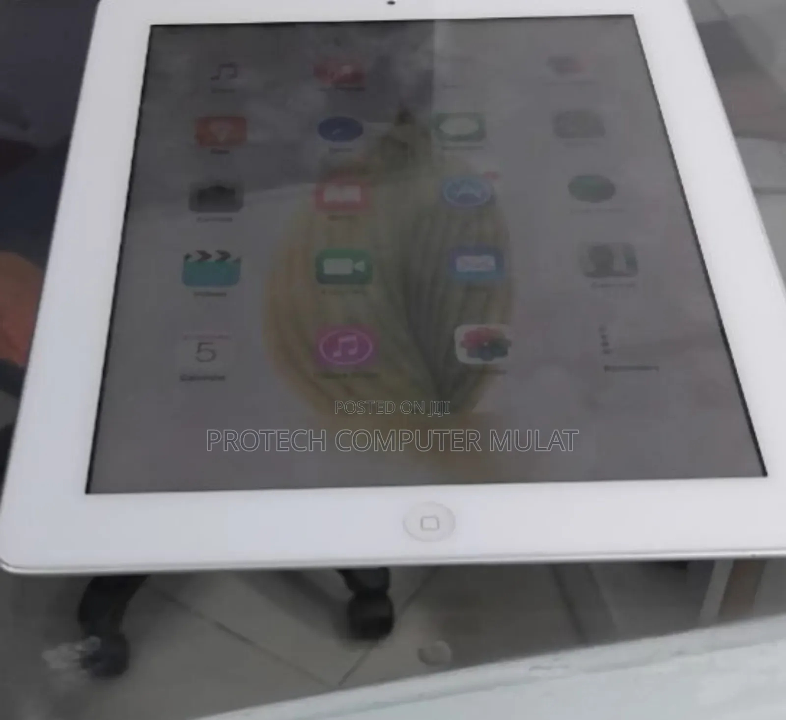 New Apple iPad 3 Wi-Fi + Cellular 32 GB White