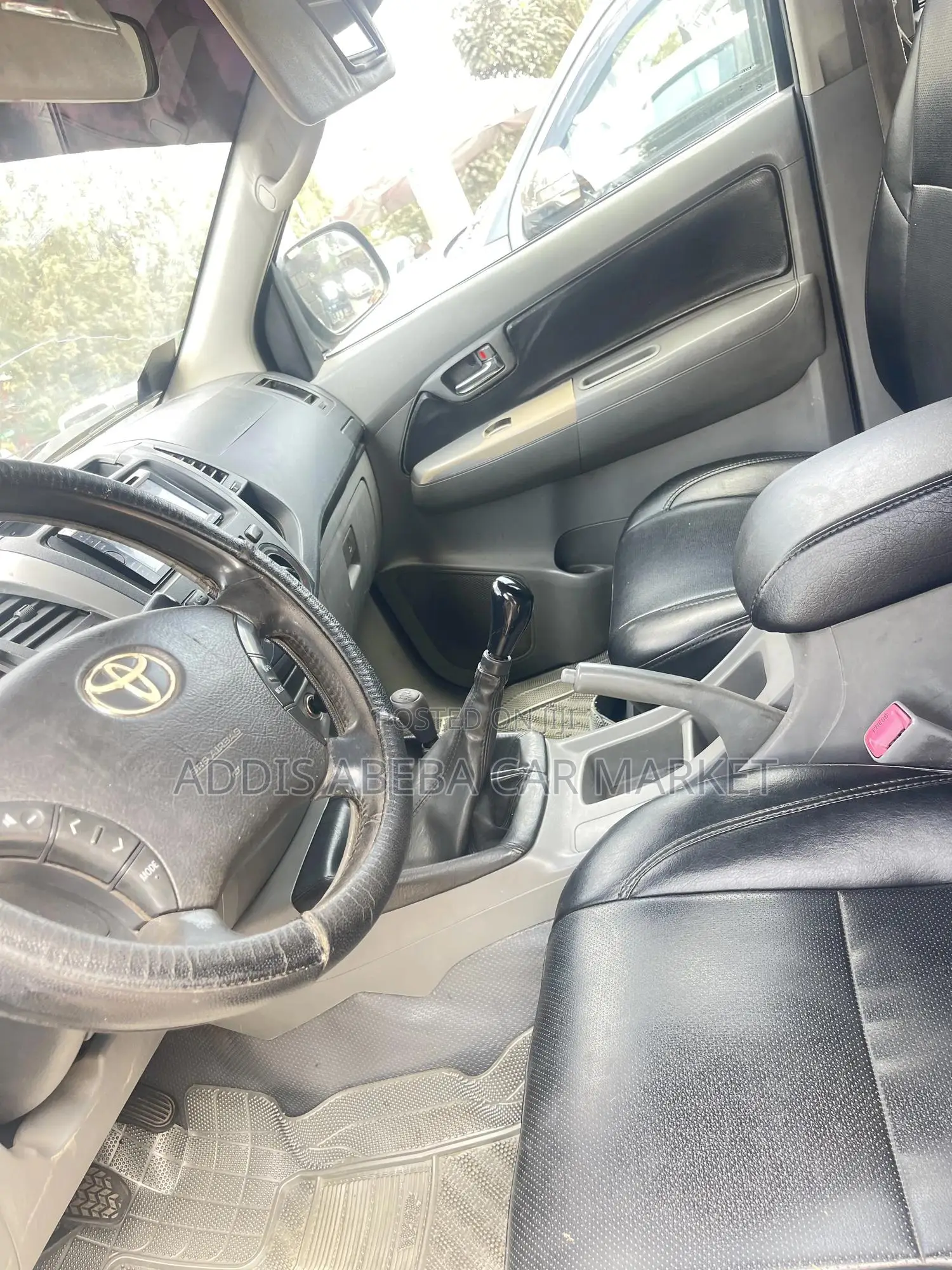 Toyota Hilux 2010 Gray